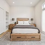 Two-Bedroom Apt Gorgeous Decor Resort Amenities