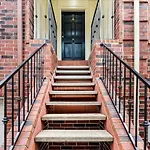Private 3-Story Home - Near Med Center - Museums