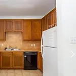 Lovely Downtown Room #2 No Smoking No Kids Second Floor