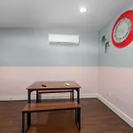 Chic & Cozy 1Br Apt With Free Parking & King Bed
