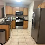 Houston Sanctuary- Pristine And Spacious- Near Downtown