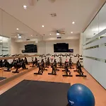 Central Houston Stay - Walk To Nrg Stadium, Relax By The Pool, And More!