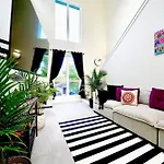 3 Mi To Dtwn Modern Townhome With Yard In Houston