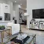 Luxury Houston Home With Rooftop