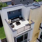 Luxury Houston Home With Rooftop