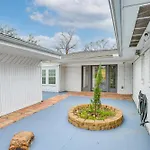 10 Mi To Dtwn Spacious Retreat In Houston!