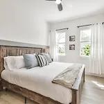 Inter-Connected Duplex 8Br Sleeps 22 Swim Spa