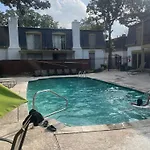 Huge One Bedroom With 2 Queen Size Beds