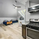 Cozy & Spacious Montrose Retreat With 3Br Near Houston Attractions