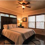The Coyle Cabin - Close To Downtown, Stadiums, U Of H, Med Center