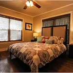 The Coyle Cabin - Close To Downtown, Stadiums, U Of H, Med Center