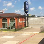 Select Inn And Suites