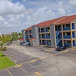 Travelodge By Wyndham Houston Hobby Airport