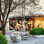 River Oaks Luxury Apartment