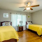 The Blue Door Bungalow - Luxury Home Downtown Houston