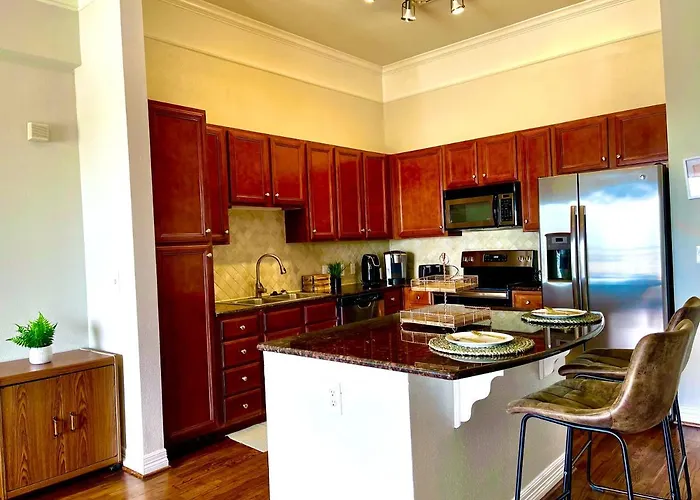 Immaculate 28Th Floor High Rise Vacation 1 Bedroom Unit