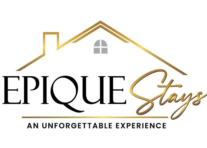 The Posh Haus - Downtown - Grb - King Bed