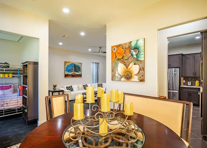 Luxurious 5Br Home Sleeps-14
