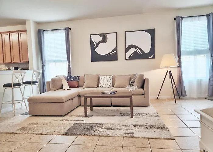 4 Bedroom Home Near Downtown Med Center Nrg Stadium Pearland Skyview Long By Ion Rentals