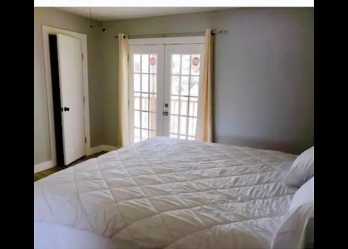 77072 New Remodeled Cute Townhome Sw