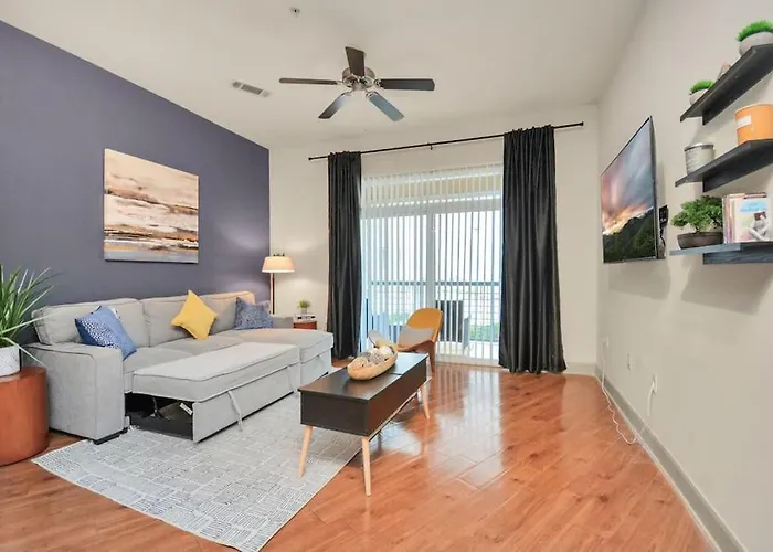 Lux Mid-Rise Walking Distance To Nrg Stadium