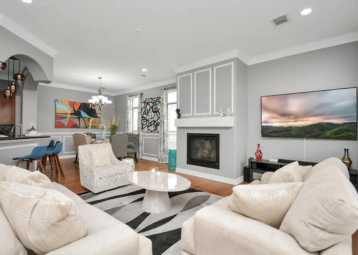 3Br 3Ba Upscale Luxury Home In The Heights