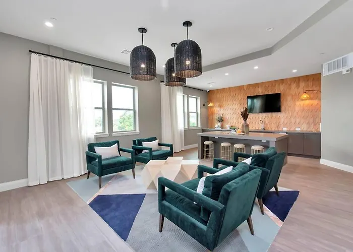 Midtown Houston Luxury Suite At River Oaks