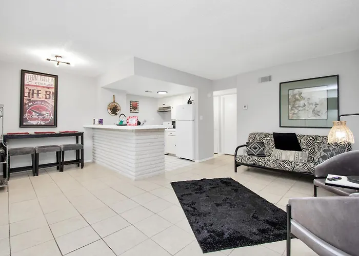 Unique Heights 1Br Apt Sleeps 4