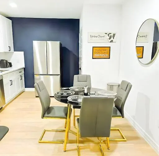 1Br 1Q Bed Queen Sofa Bed Dwntwn Med Center