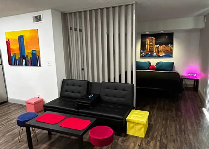 Posh Entire Unit At Nrg & Tmc