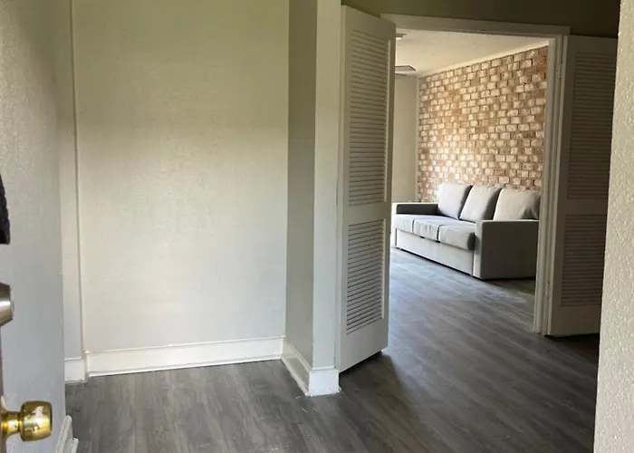 Charming Spacious 2Br Near Chinatown-Entire Townhouse