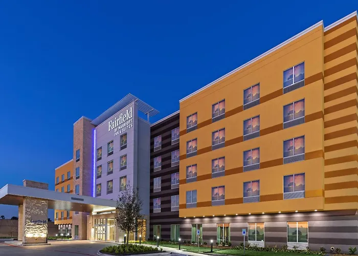 Fairfield Inn & Suites Houston Memorial City Area