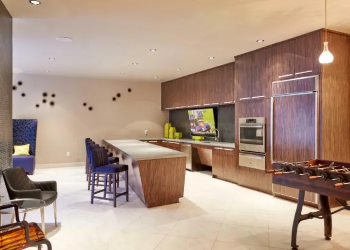 Midtown Luxury/Main Street Wonder