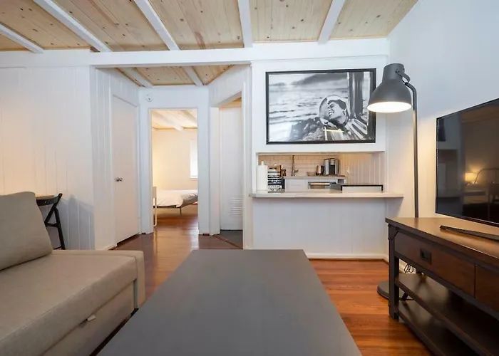 Montrose Retro Gem W/Parking, Coffee And Netflix