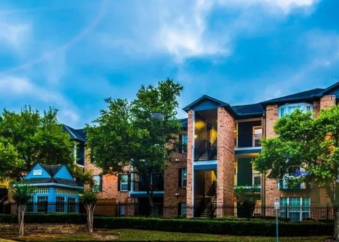 The Reside Fully Furnished Condos - Medical Stays Welcome