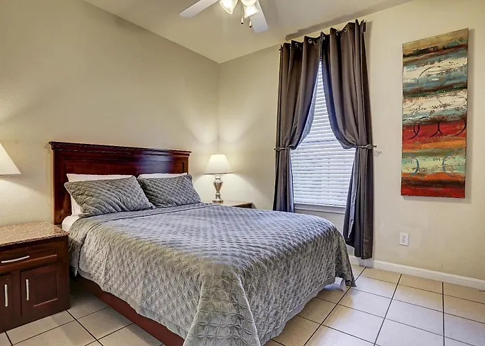 Villa Corporate 2 Bedroom Suite Furnished Condo