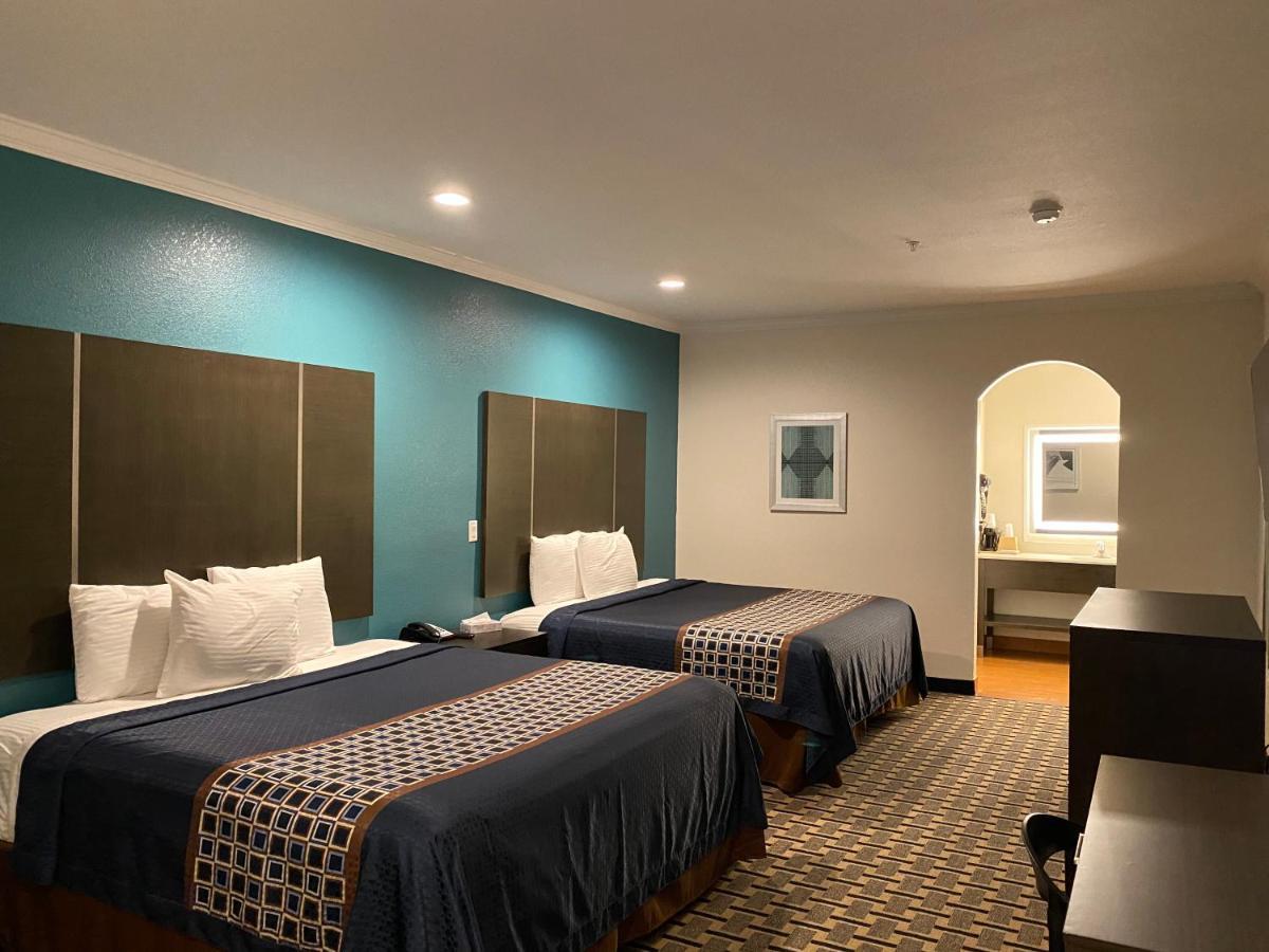 Regency Inn & Suites- Nw Houston 2*