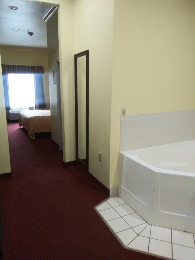 Hotel Springwood Iah - Beltway 8 3*