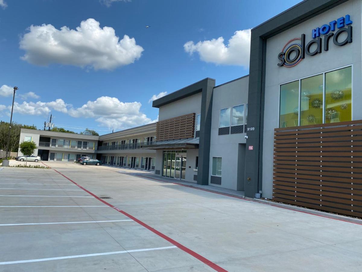 Hotel Solara I-45 & Hobby Airport 3*