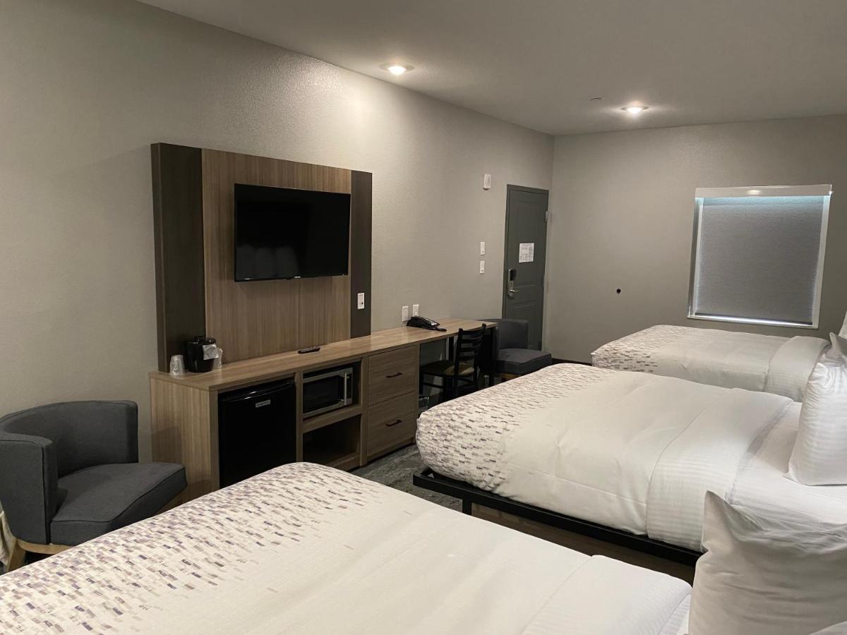 Solara I-45 & Hobby Airport Hotel