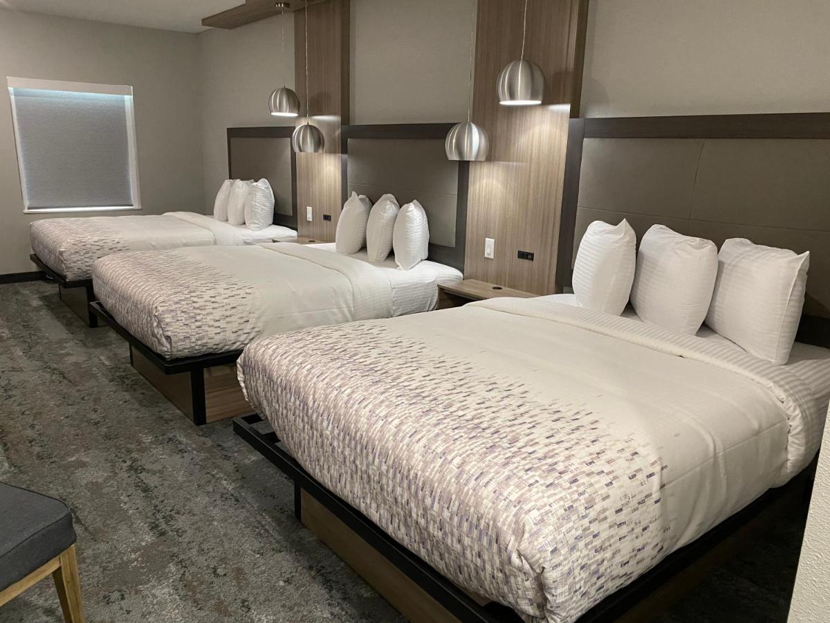 Solara I-45 & Hobby Airport Hotel