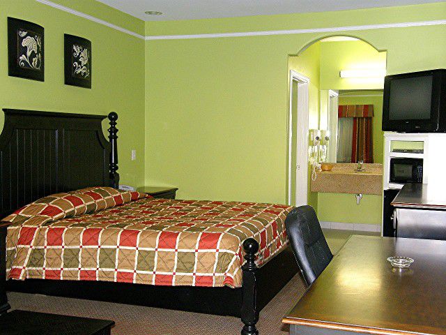 Motel Crystal