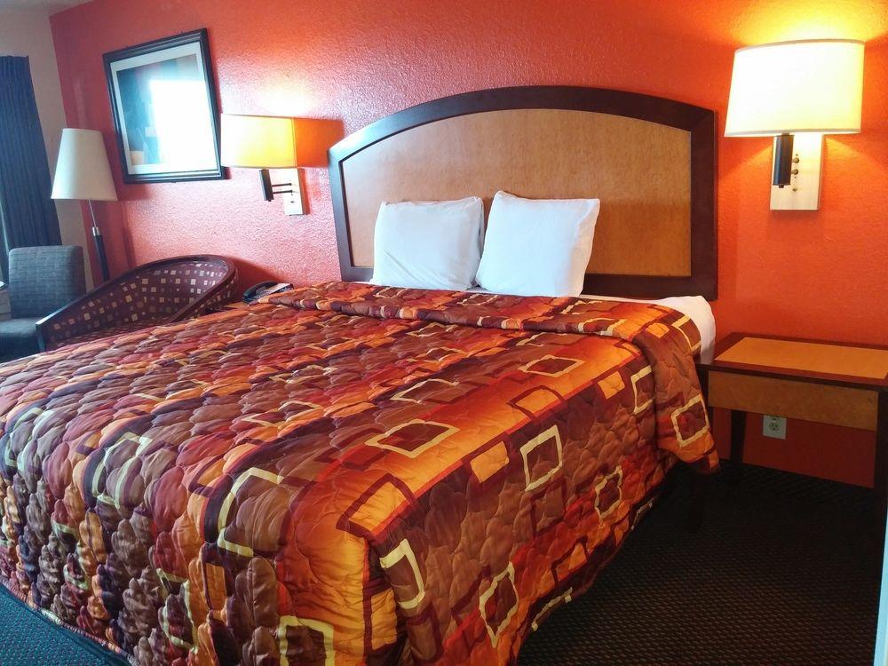 Hotel Travelodge By Wyndham Hobby Airport 2*