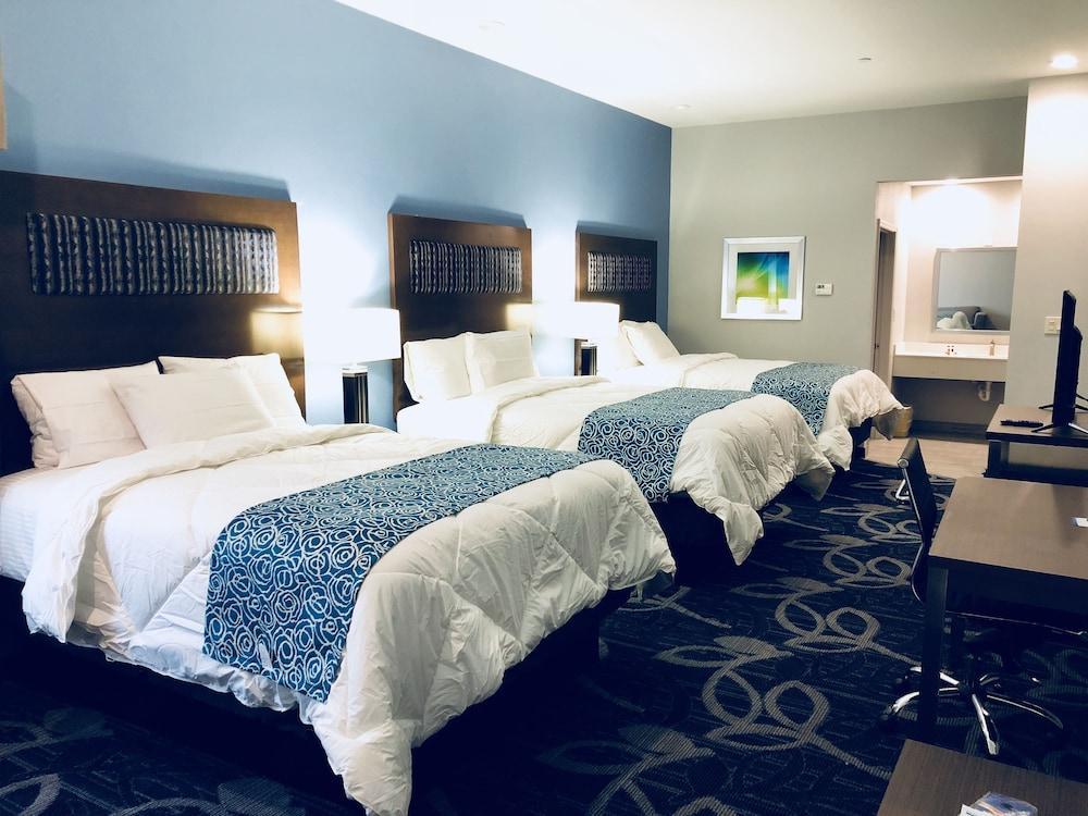 Hotel Baymont By Wyndham Hobby Airport 3*