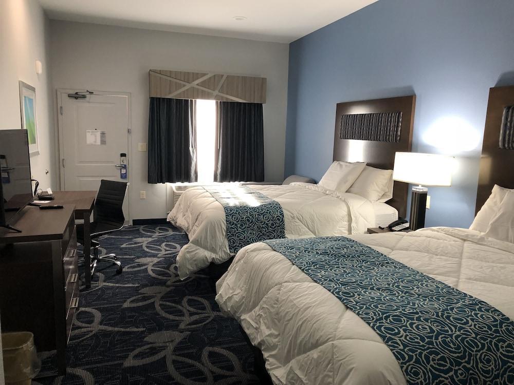Hotel Baymont By Wyndham Hobby Airport 3*