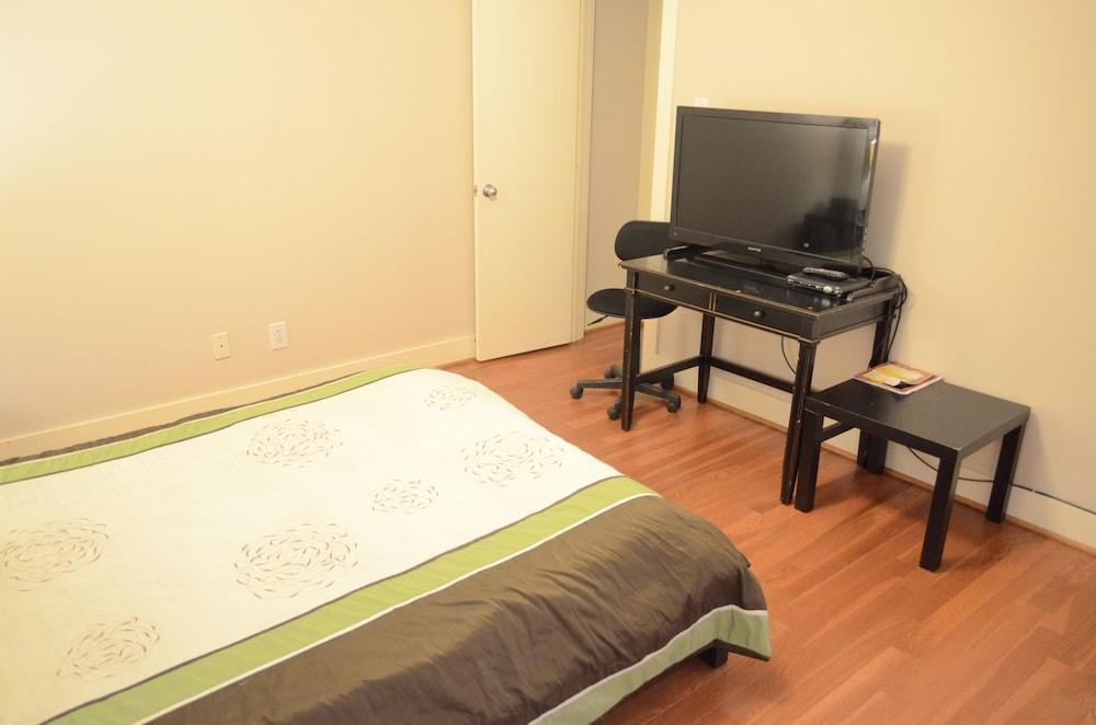 Modern 3* Houston