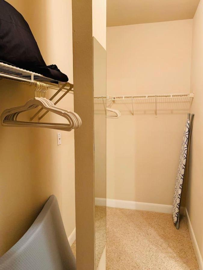 Cozy 2 Bedroom Near Md Anderson, Nrg, & Dtown Houston