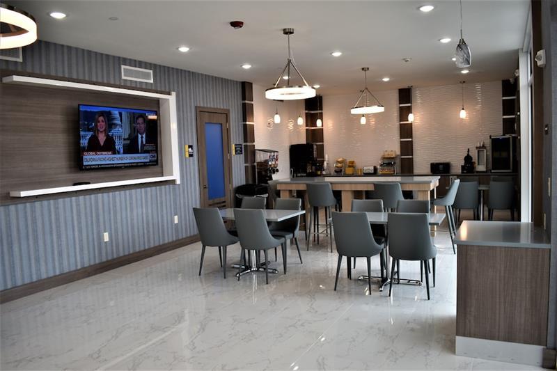 Hotel Days & By Wyndham Downtown/university Of