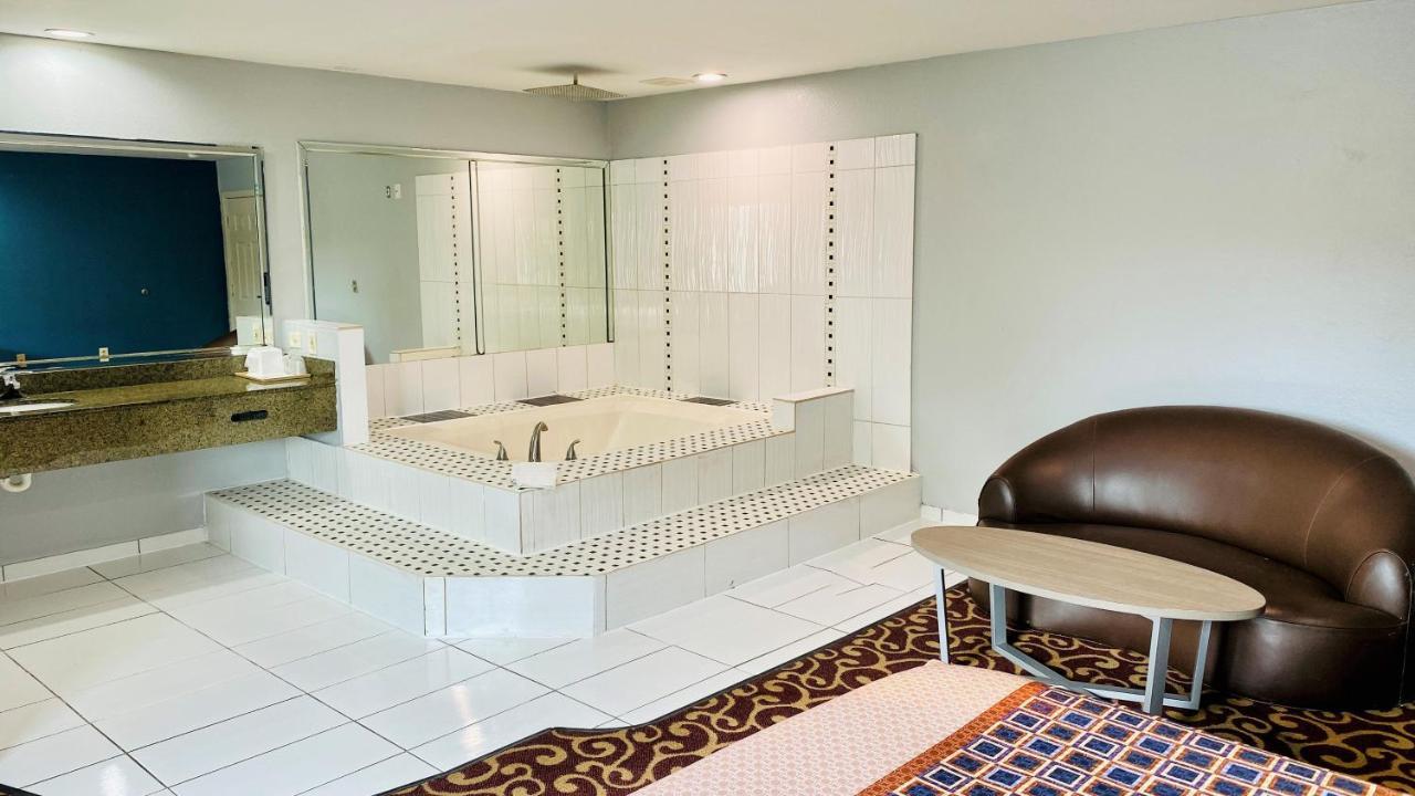 Motel Place And Suites-hobby