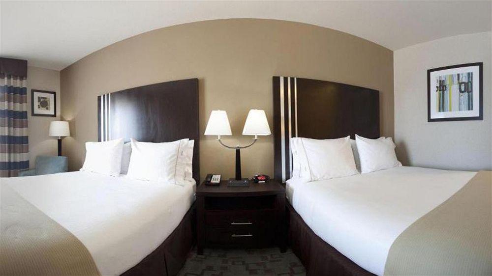 Hotel Express & Nw Beltway 8-west Road By Ihg 2*